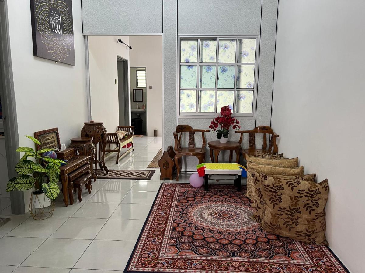 Mieda Rizqi Homestay Kampong Melayu Changkat Larah Exterior foto