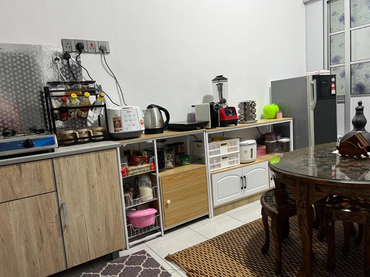 Mieda Rizqi Homestay Kampong Melayu Changkat Larah Exterior foto